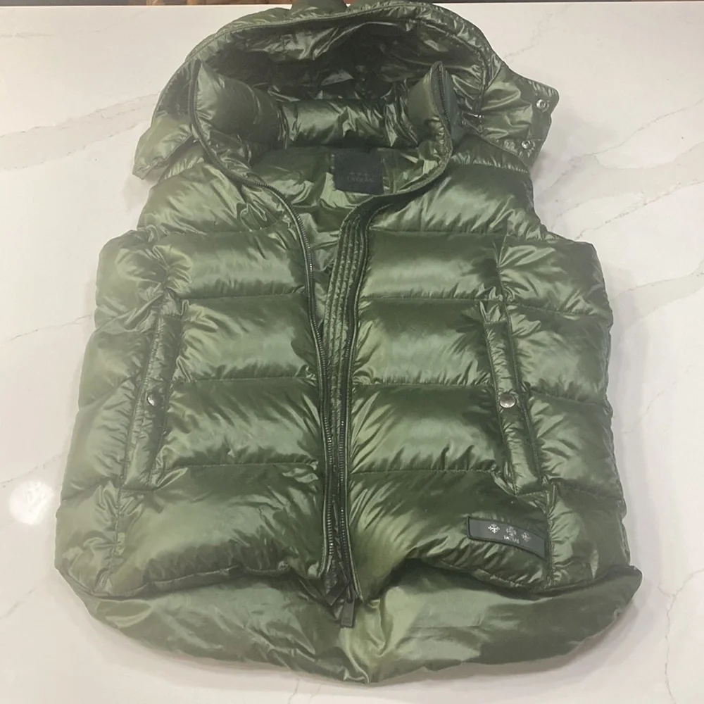 TATRAS Green Goose Down Filled Warm Winter Vest Size Medium - Picture 3 of 10